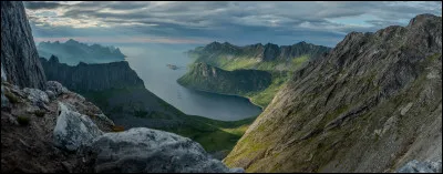 Qu'est-ce qui est à l'origine des fjords norvégiens ?