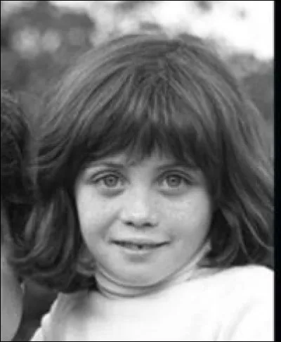 Sauriez-vous reconnaître cette actrice quand elle était enfant ?