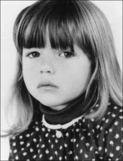 Sauriez-vous reconnaître cette adorable petite fille ?