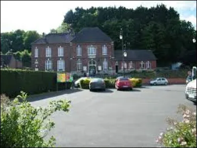 Nous partons maintenant à Incheville. Commune Seinomarine, sur les bords de la Bresle, elle se situe en région ...