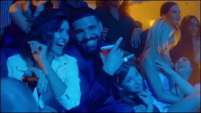 Dans quel clip musical dun artiste célèbre est-elle apparue ?