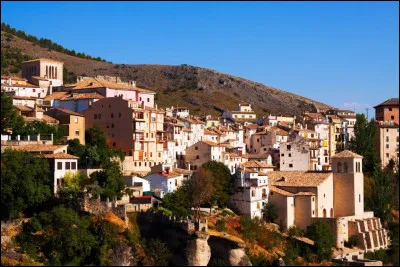 Parmi ces plats, lequel est traditionnel en Espagne ?