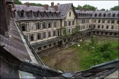 Sanatorium : Quelle maladie traitait-on principalement dans cet établissement de santé ?