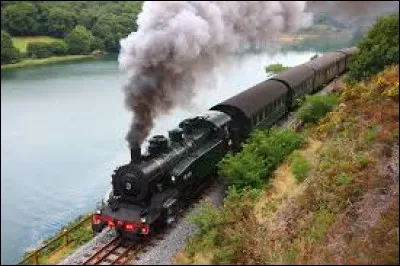 Train : À quelle auteure doit-on le roman intitulé "Le Train de 16 h 50" ?