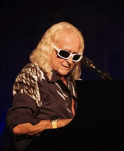 Dans la chanson de Michel Polnareff "On ira tous au paradis", complétez ces paroles : On sera tous invités...