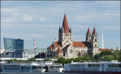 Le Danube traverse le nord de l'Autriche.