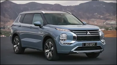 Quel est ce constructeur en M d'automobiles du Japon fondé en 1917 ?