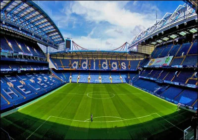 Quel est le nom du stade de Chelsea ?