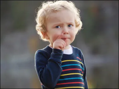 Combien de questions un enfant de quatre ans se pose-t-il en moyenne chaque jour ?