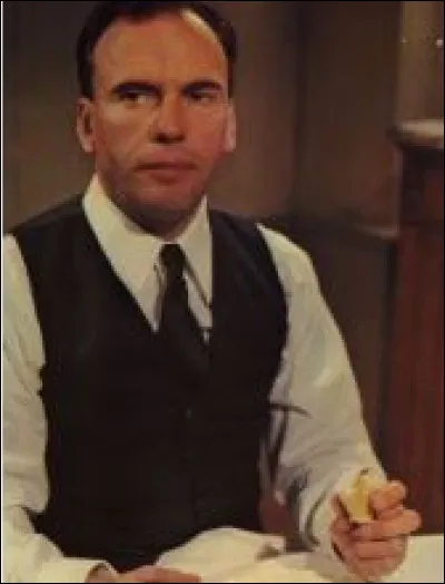 Quel personnage interprétait Jean-Louis Trintignant dans "Flic Story" ?