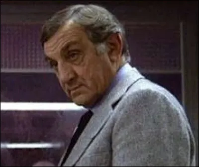 Dans "Garde à vue", quel personnage interprétait Lino Ventura ?