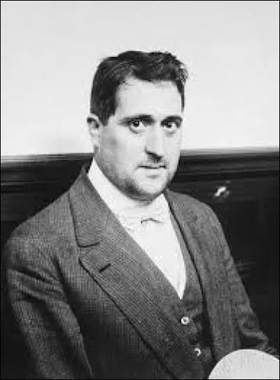 De quoi meurt Guillaume Apollinaire ?