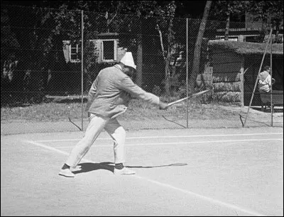 Enfin quel est ce film de Tati avec un service inimitable ?