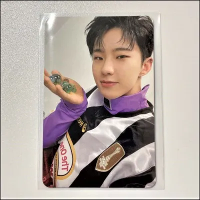 Possèdes-tu des photocards de ton bias ?