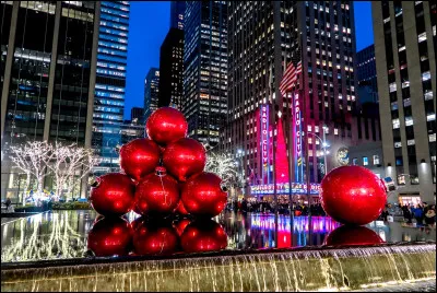 Quelle ville est surnommée "la Grosse Pomme" ?