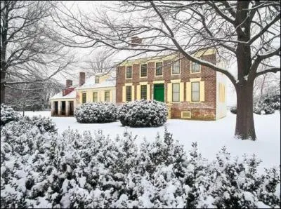 A Dover, on trouve le manoir (mansion en anglais) d'une grande figure de la Rvolution amricaine. Lequel ?