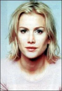 Cette actrice a dbut sa carrire dans la sitcom 'Elisa, un roman photo', et a jou par la suite dans des films tels que 'Les 102 dalmatiens', 'Ma femme s'appelle Maurice'...