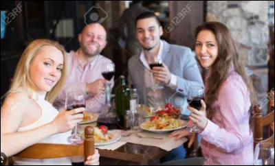 Comment sassurer quun client est satisfait avant quil ne quitte le lounge ?