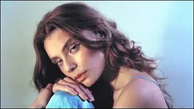 À quelle chanteuse doit-on "Flash" en 2023 ?