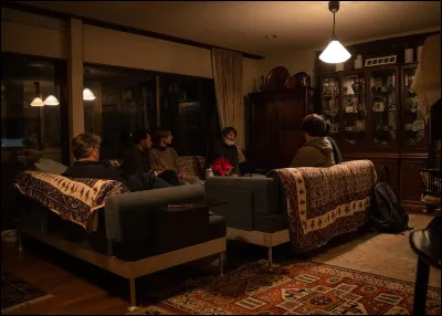 Où était Elfe avant d'arriver dans le sous-sol de Mike ?