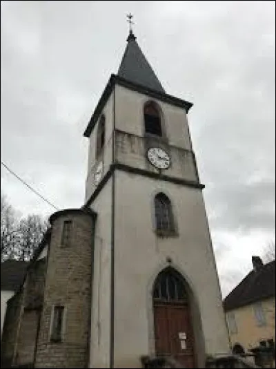 Voici l'église Saints-Pierre-et-Paul, à Éclans-Nenon. Village Jurassien, il se situe dans l'ex région ...