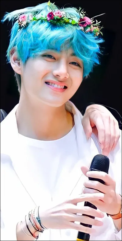 Quel est son nom de scène ?