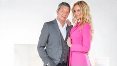 D'après le titre de leur émission, de quoi Michel Cymes et Adriana Karembeu présentent-ils les "pouvoirs extraordinaires" ?