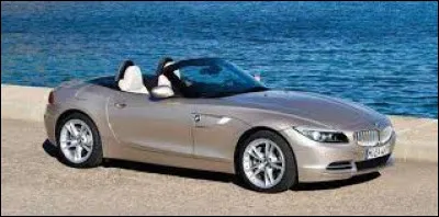 Quel est le nom de cette voiture ?