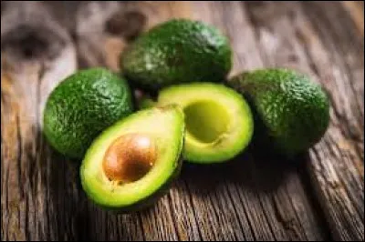 Quelle préparation culinaire mexicaine obtient-on avec des avocats ?