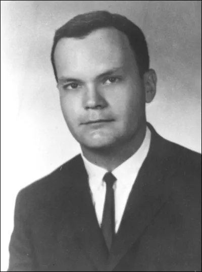 Qui est l'auteur du roman "La Conjuration des imbéciles", publié posthumement ?