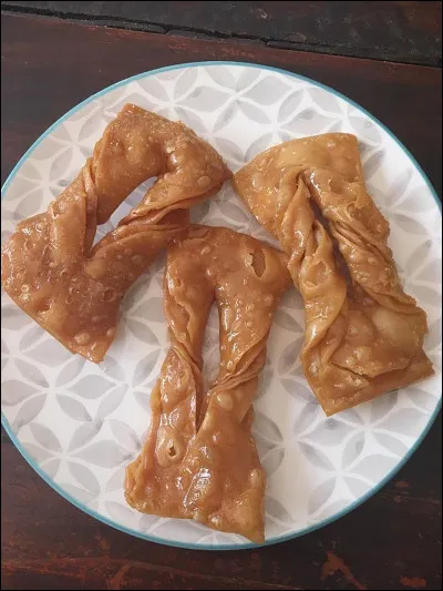 Quelle est cette friandise croustillante consommée à La Réunion ?