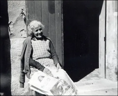 Quel handicap a sa mère qui influence son écriture ?