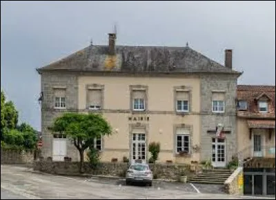 Nous partons dans le Quercy, à Mayrinhac-Lentour. Village de l'arrondissement de Figeac, il se situe dans le département ...