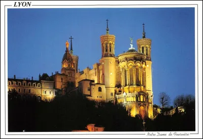 Dans quelle ville française pourrez-vous admirer Notre-Dame de Fourvière ?