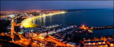 Dans quelle partie du Maroc se situe la ville d'Agadir ?