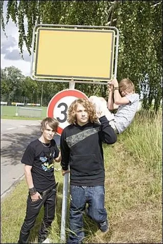 Sur ce panneau, il y a marqu: