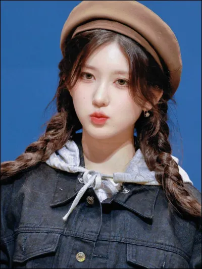 Quel objet veux-tu qu'elle ait sur l'image ? (2/2)