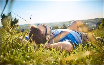 Complétez les paroles du refrain de la chanson "Le travail c'est la santé"...