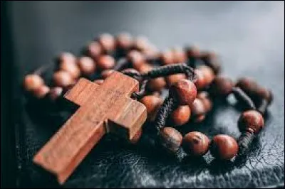 Religion - Dans le christianisme, quelle est la troisième branche principale avec les catholiques et les orthodoxes ?