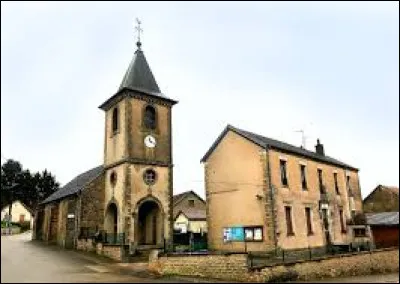 Voici l'église Saint-Didier, à Romange. Commune Jurassienne, elle se situe dans l'ex région ...