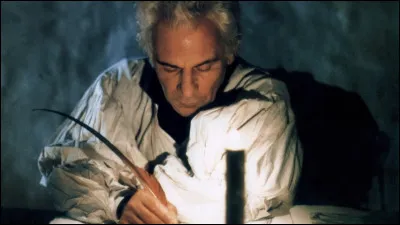 Littérature : Quelle couleur est associée à l'oeuvre dans un roman de Marguerite Yourcenar ?