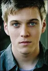 Dans « Percy Jackson », qui est la personne qui va rejoindre Cronos ?