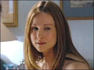 Quel conseil donne Alan Rickman (Il joue Harry mari  Karen),  sa collaboratrice Laura Linney (Sarah), qui travaille dans son agence de publicit ?