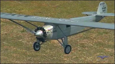 En 15 lettres : transatlantique. Charles Lindbergh a réalisé le premier vol transatlantique sans escale en avion.