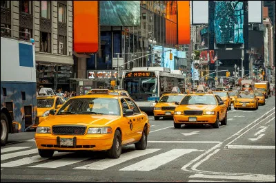 Situation 2 : tu appelles un taxi car tu nas pas de voiture ; quelquun te demande de prendre ton taxi car il a peur dêtre en retard ; que lui dis-tu ?