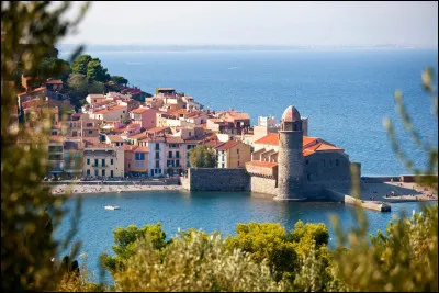 De quoi la ville de Collioure revendique-t-elle l'honneur d'être la capitale ?