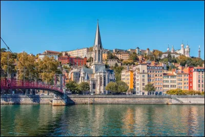 De quoi la ville de Lyon est-elle la capitale ?