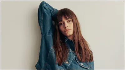 A qui doit-on la chanson "Tout le monde (sauf toi)" en 2021 ?