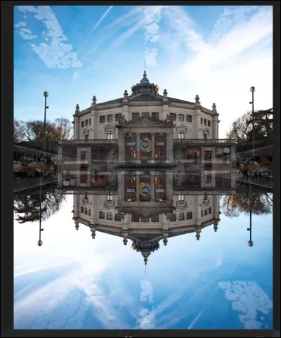 À Amiens, il soutient le projet d'un cirque en dur qui voit le jour et dont il fera l'inauguration en juin 1889. Ce cirque accueillera de multiples événements, boxes, spectacles et écoles de cirque. En quelle année, le Cirque municipal d'Amiens a-t-il été baptisé "Cirque Jules Verne" ?
