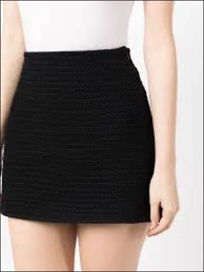 La styliste anglaise Mary Quant a développé le port de la minijupe durant les années 1950.